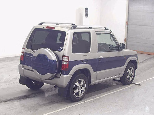 MITSUBISHI PAJERO MINI
