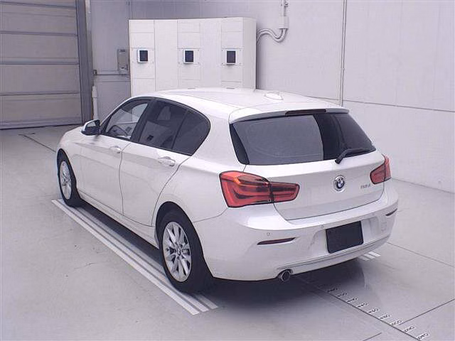 BMW 1-SERIES