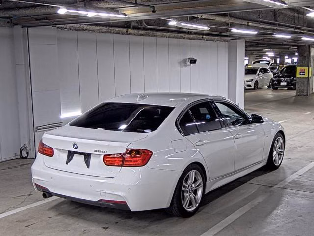 BMW 3-SERIES