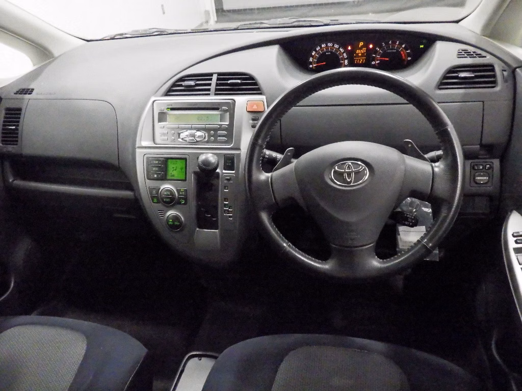 TOYOTA RACTIS