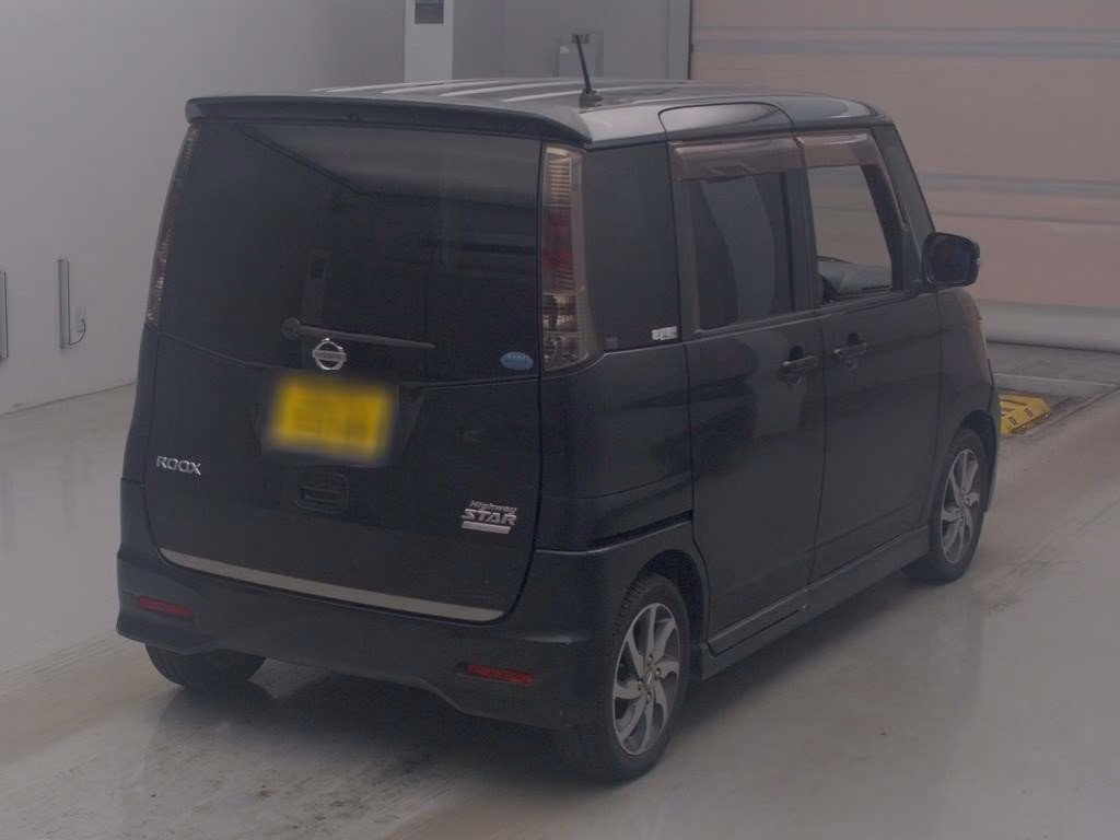 NISSAN ROOX