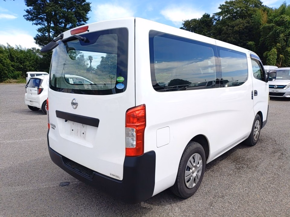NISSAN NV350 CARAVAN
