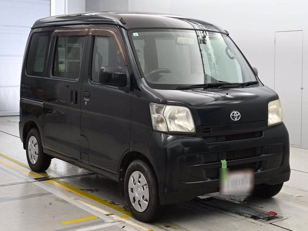 TOYOTA PIXIS VAN