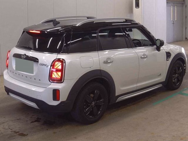 MINI CROSSOVER