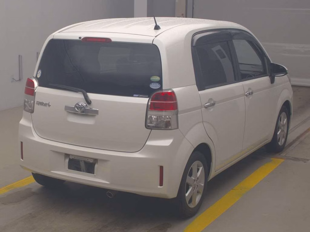 TOYOTA SPADE