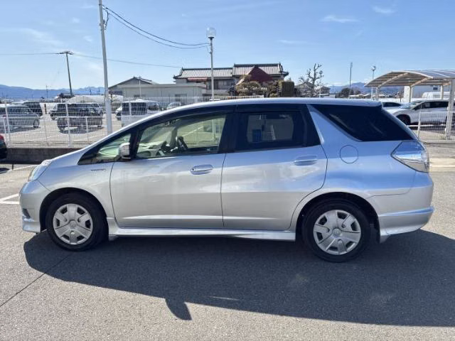HONDA FIT SHUTTLE