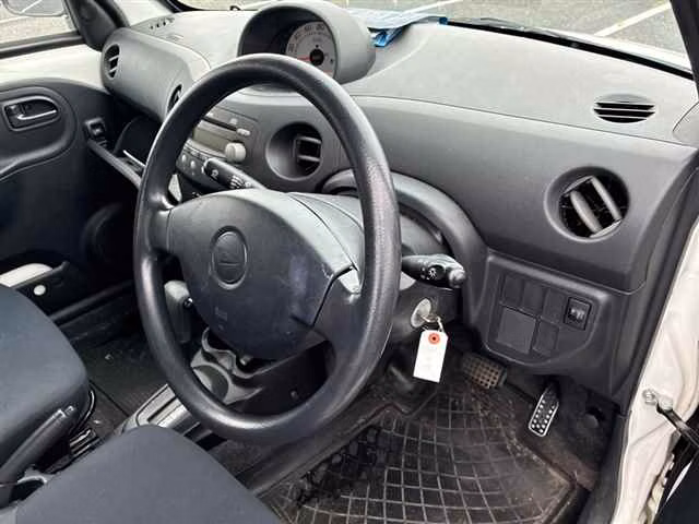 DAIHATSU ESSE