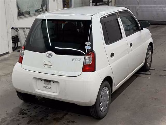 DAIHATSU ESSE