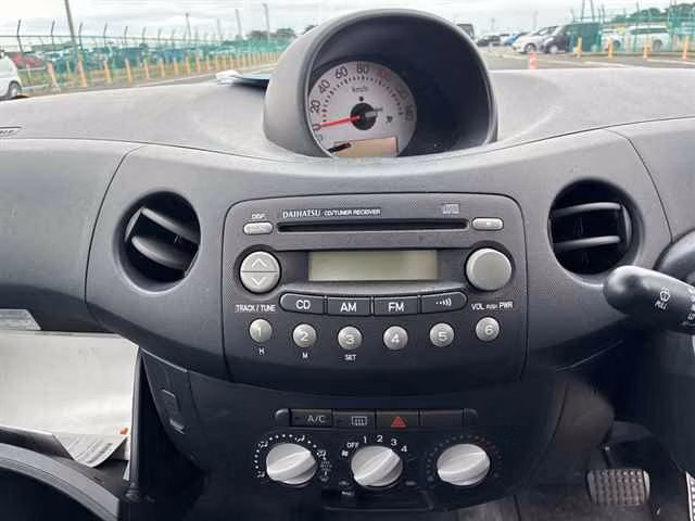 DAIHATSU ESSE