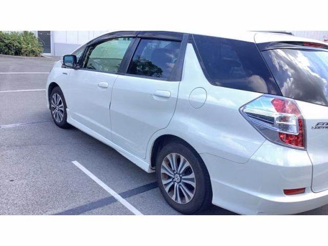 HONDA FIT SHUTTLE