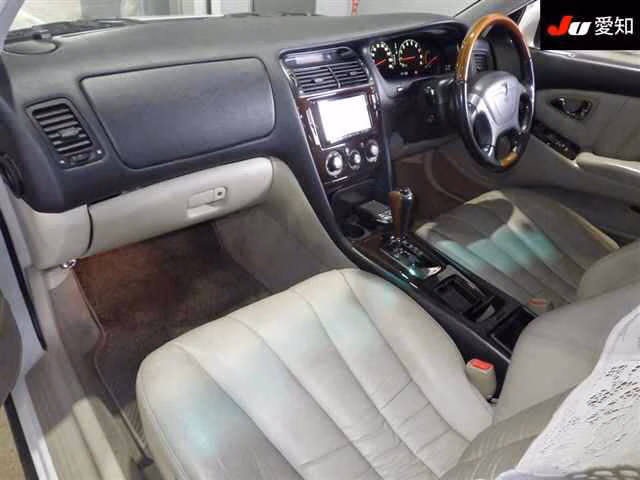 MITSUBISHI DIAMANTE
