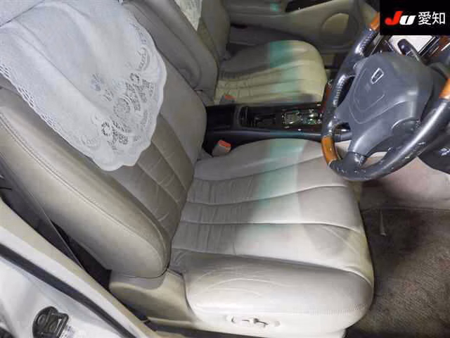 MITSUBISHI DIAMANTE