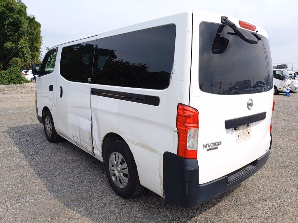 NISSAN NV350 CARAVAN