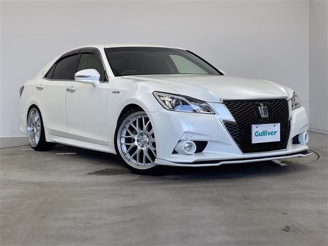 TOYOTA CROWN