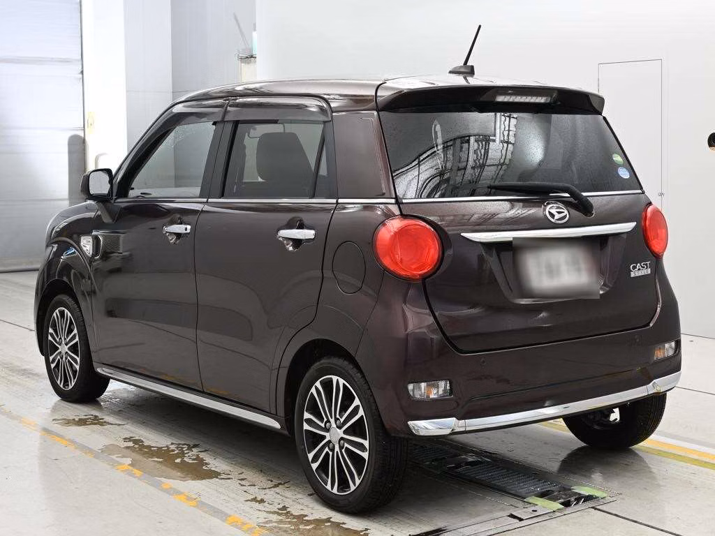 DAIHATSU CAST