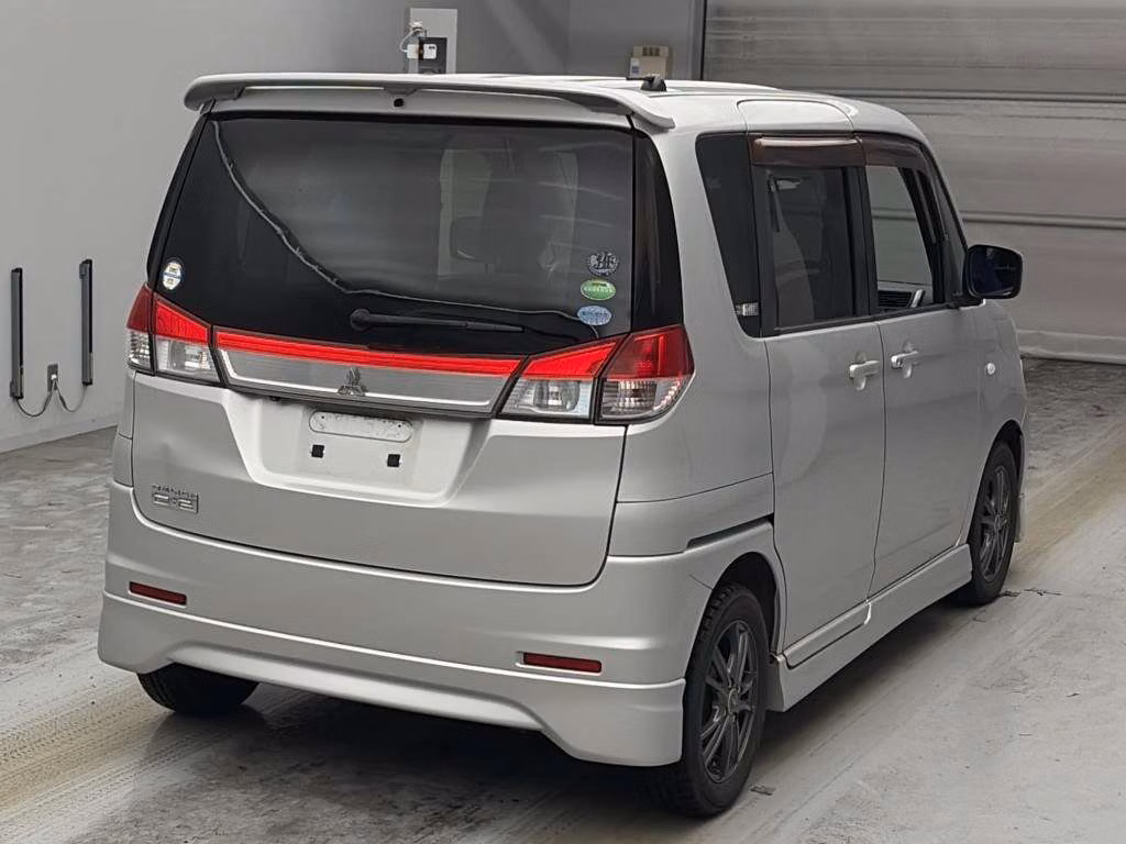MITSUBISHI DELICA D:2