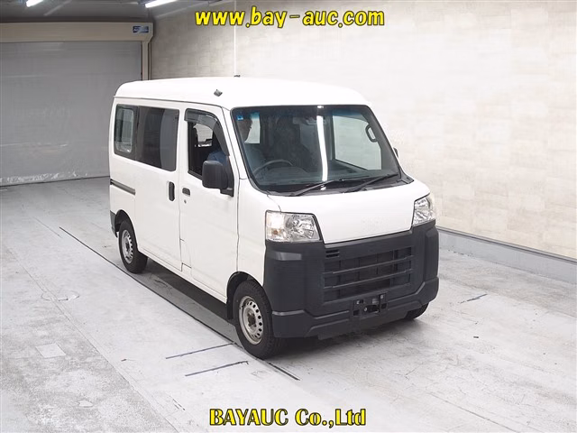 TOYOTA PIXIS VAN