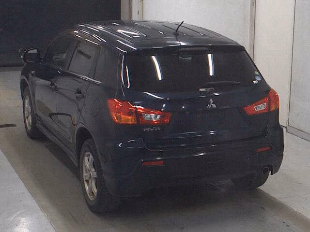 MITSUBISHI RVR