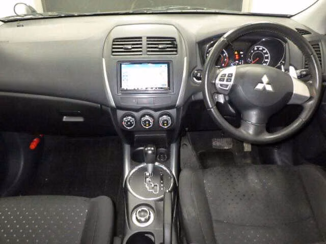 MITSUBISHI RVR