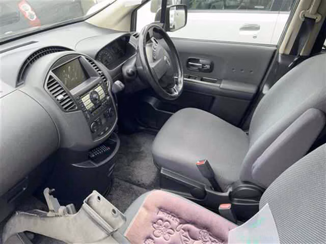 NISSAN LAFESTA