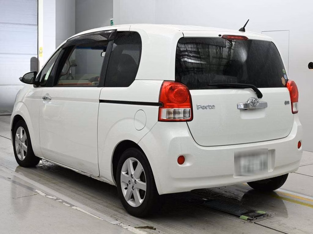 TOYOTA PORTE