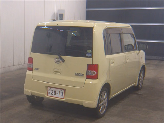DAIHATSU MOVE CONTE