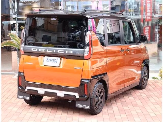 Mitsubishi Delica Mini