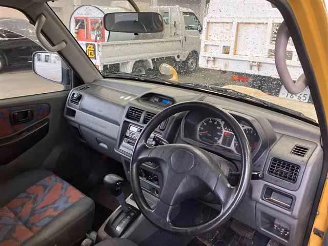 MITSUBISHI PAJERO MINI