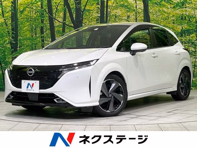 Nissan Aura