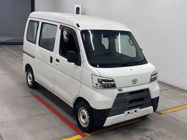 TOYOTA PIXIS VAN