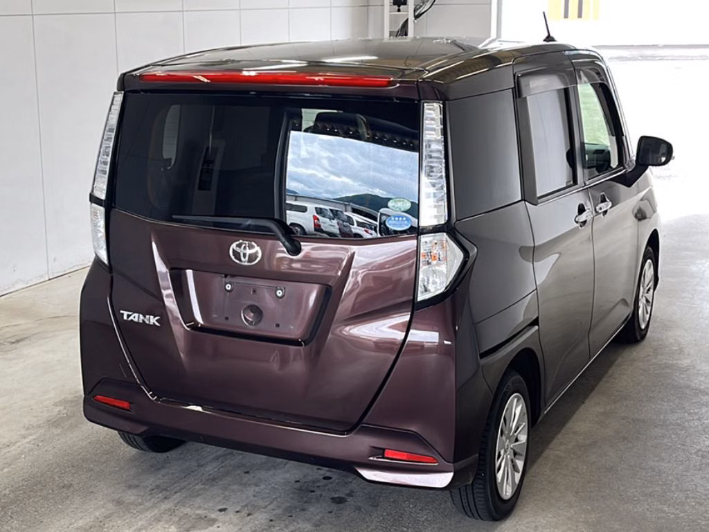 TOYOTA TANK