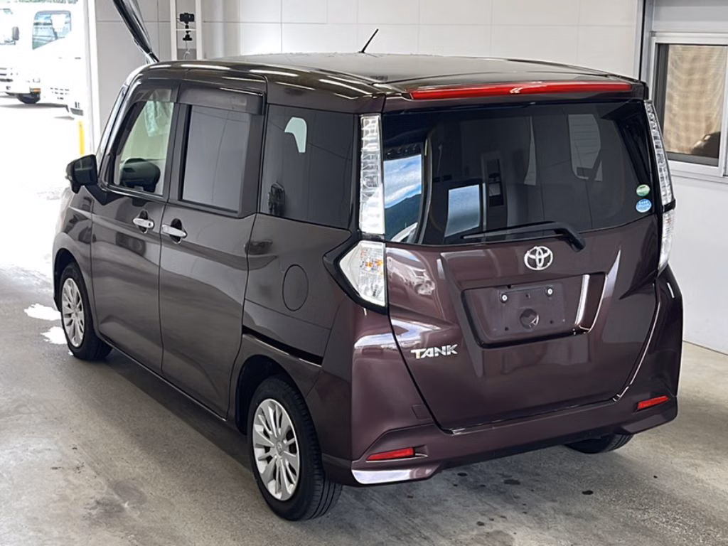 TOYOTA TANK