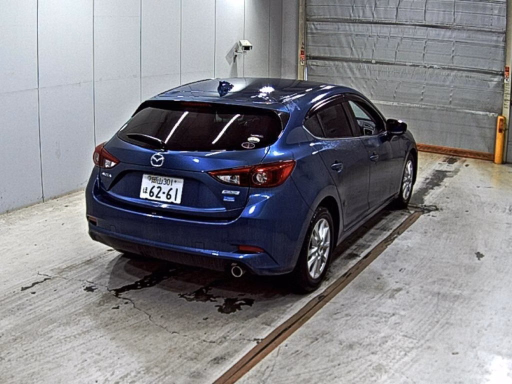 MAZDA AXELA