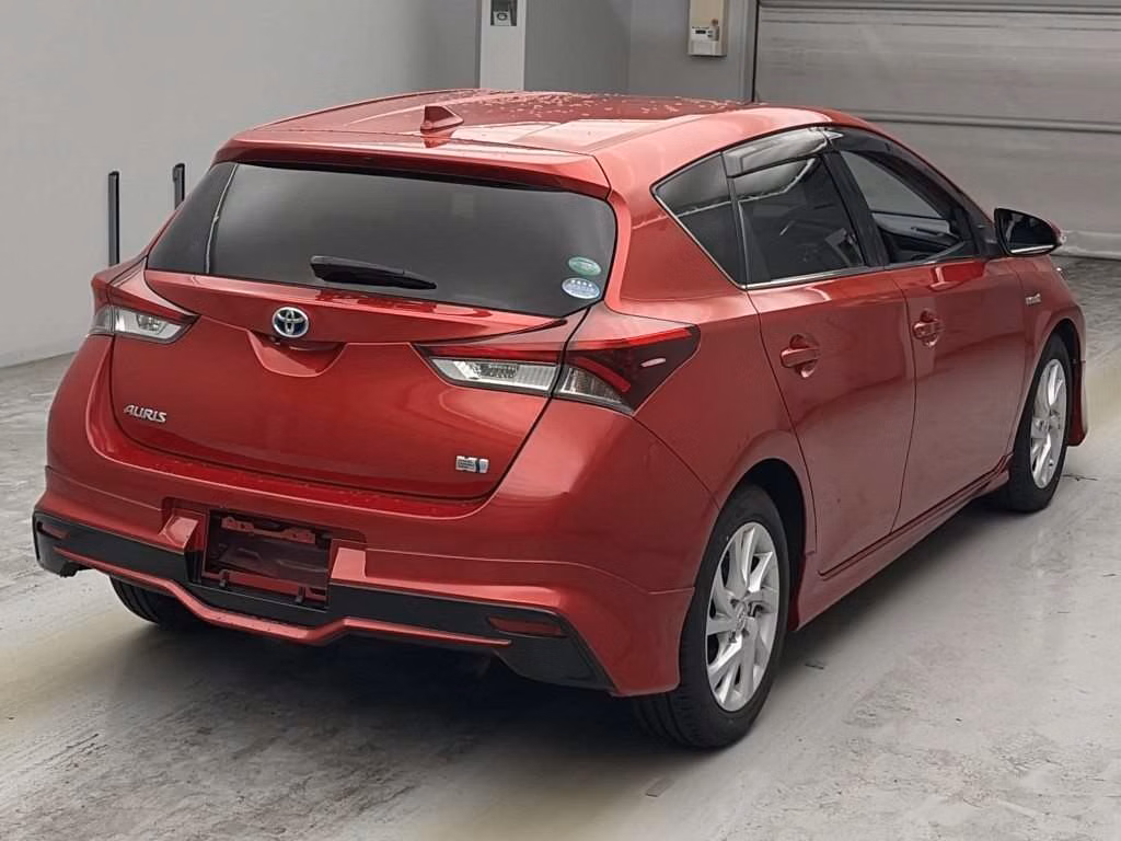 TOYOTA AURIS