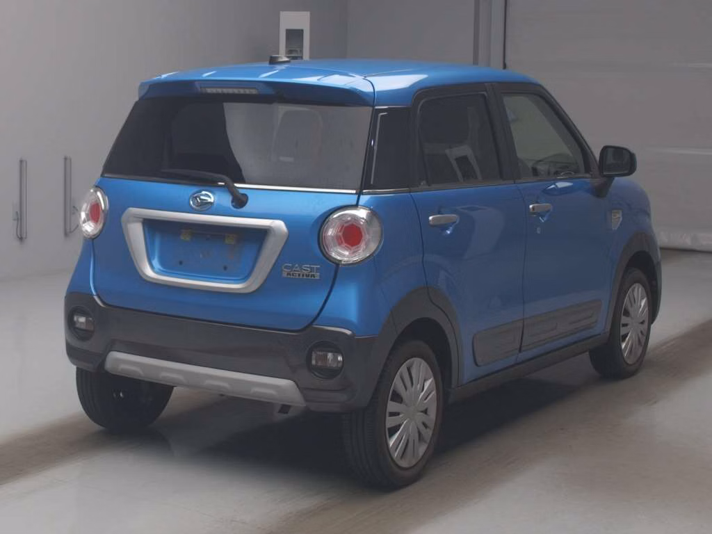 DAIHATSU CAST