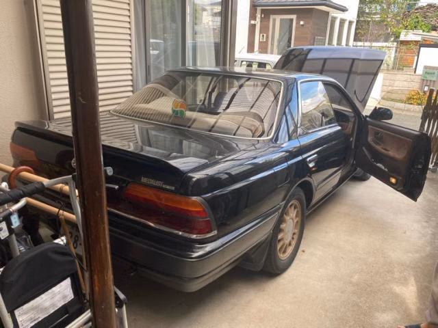 NISSAN LAUREL