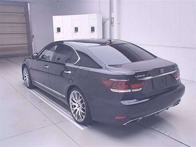 Lexus LS600h