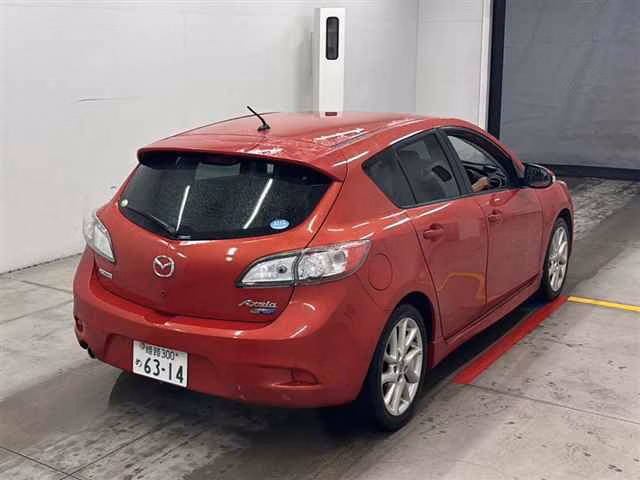 MAZDA AXELA