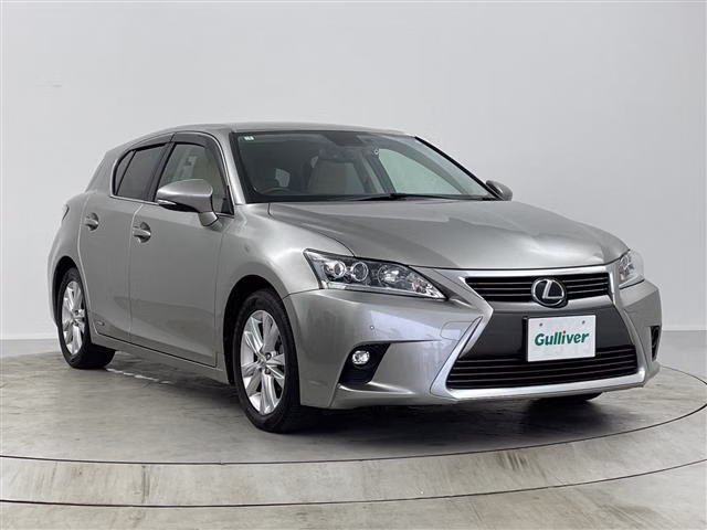 LEXUS CT200H