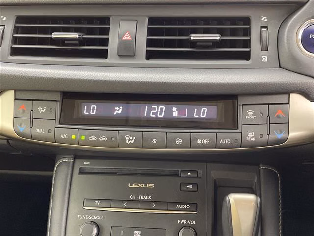 LEXUS CT200H