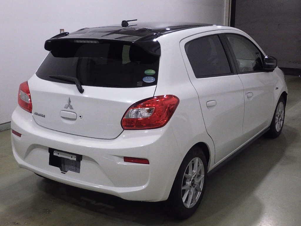 MITSUBISHI MIRAGE
