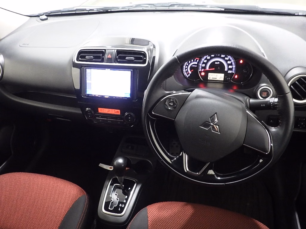 MITSUBISHI MIRAGE