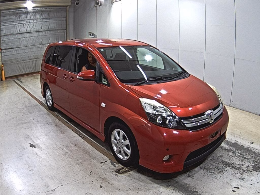 TOYOTA ISIS