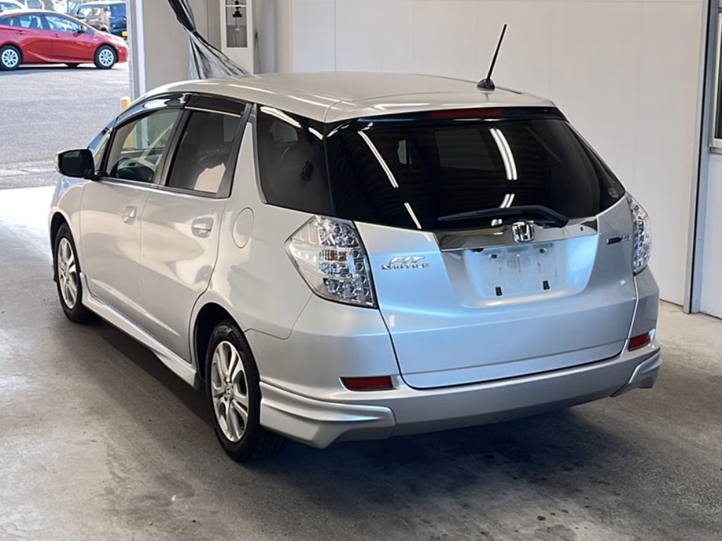 HONDA FIT SHUTTLE