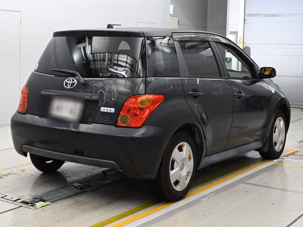 TOYOTA IST