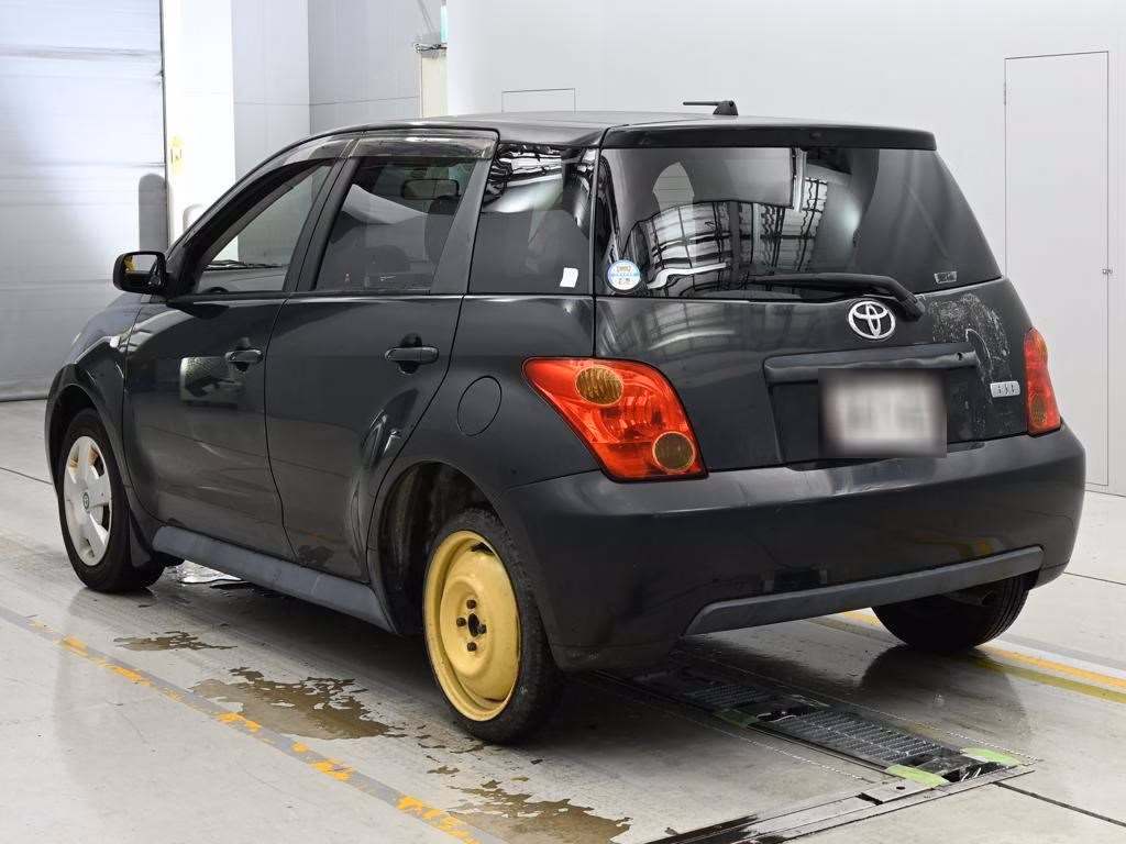 TOYOTA IST