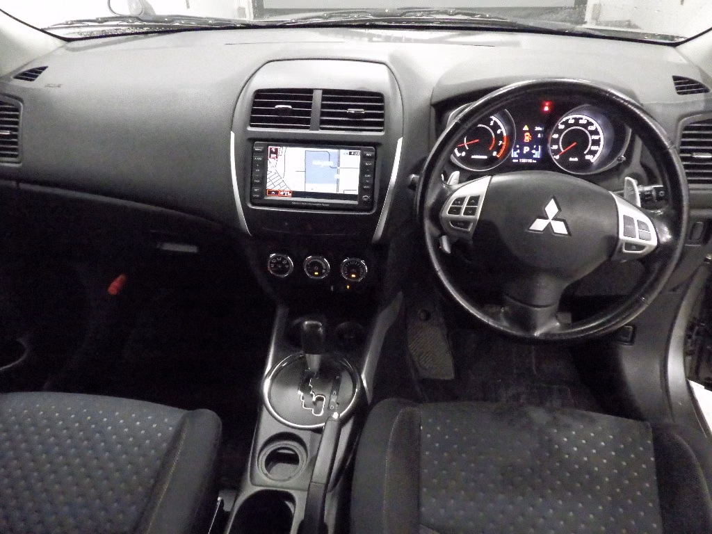 MITSUBISHI RVR