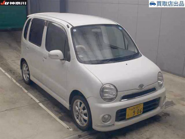 DAIHATSU MOVE LATTE