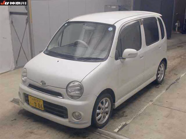 DAIHATSU MOVE LATTE