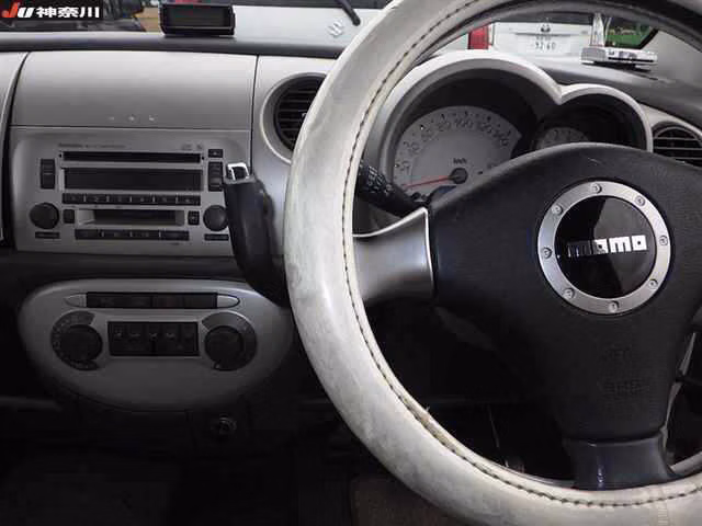 DAIHATSU MOVE LATTE